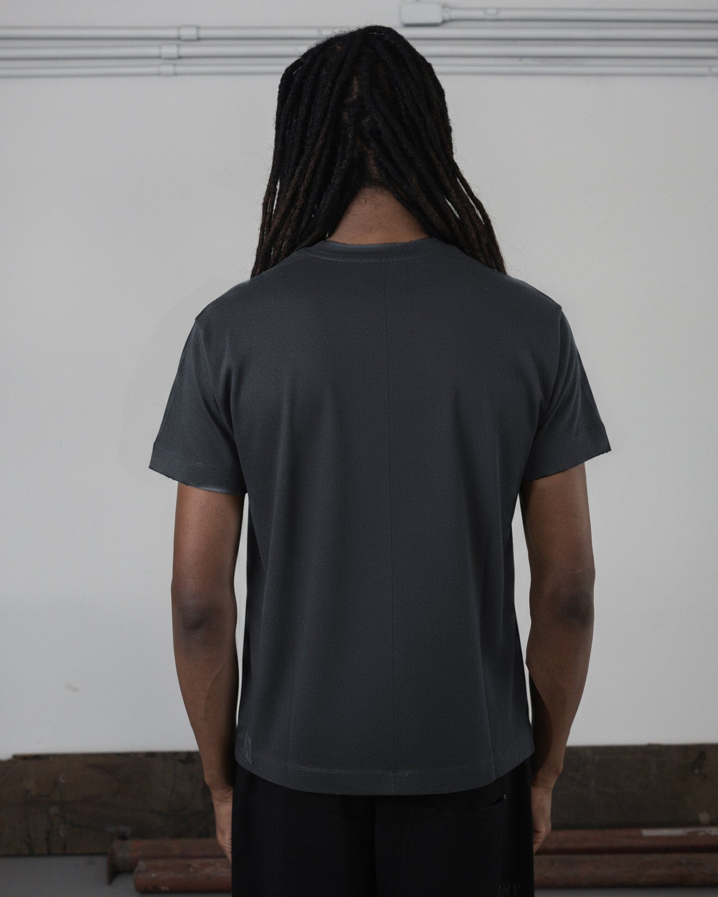 UNF - REGULAR TEE - CARBON