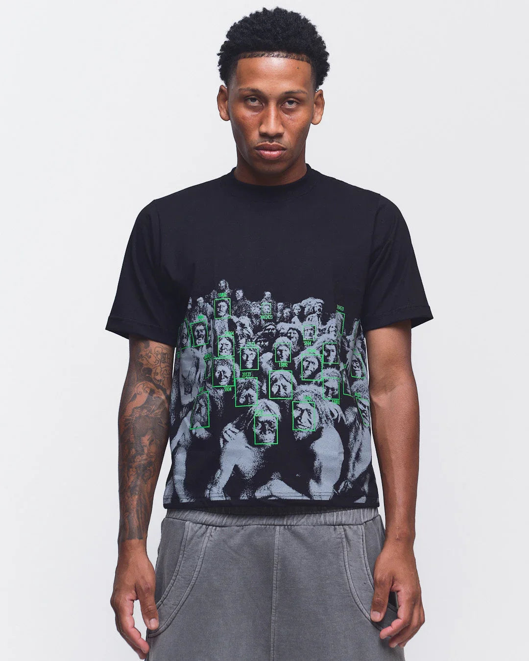 CAMISETA SELFIE DAS CAVERNAS PRETA