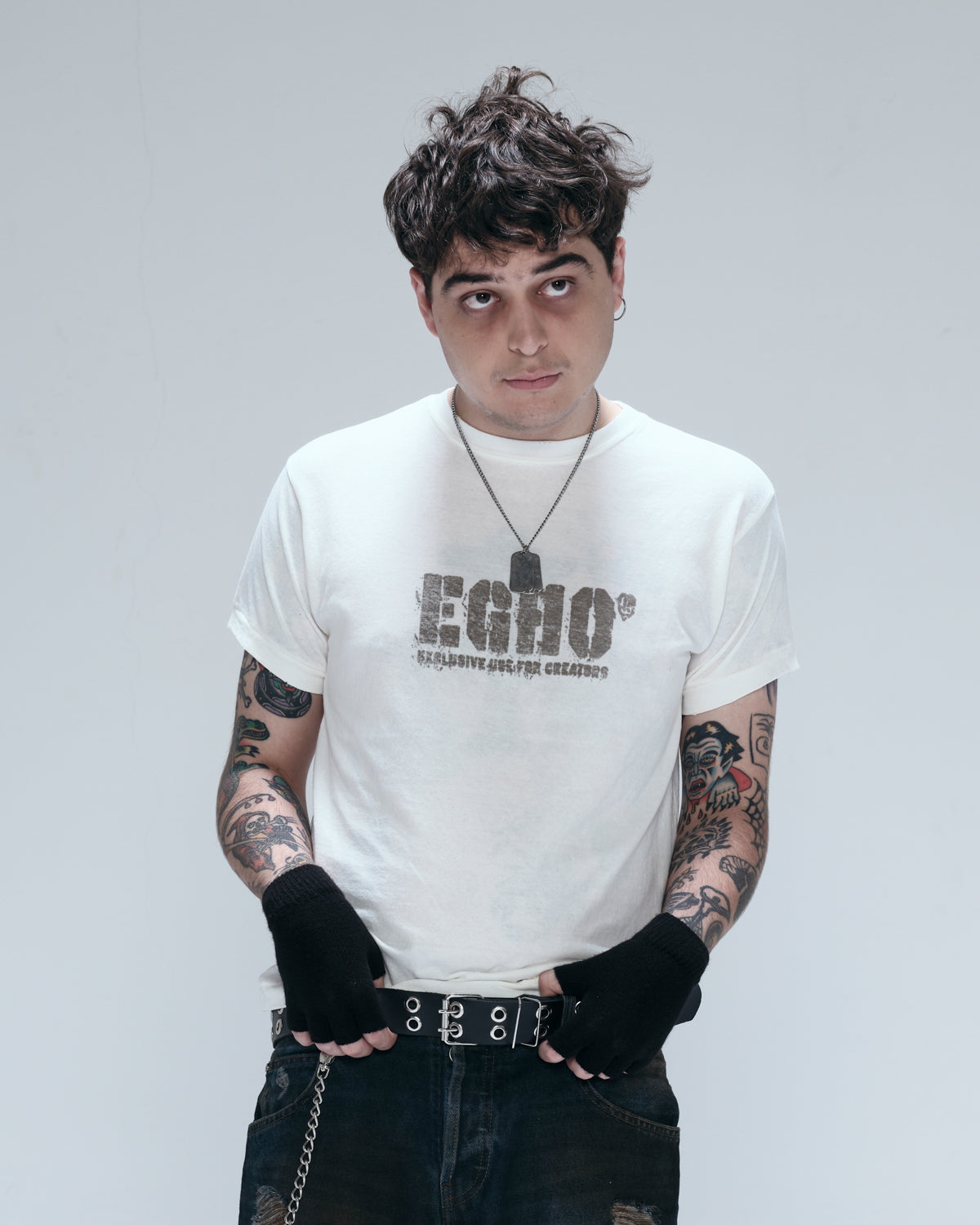 EXCLUSIVE REGULAR GAZE TEE - OW